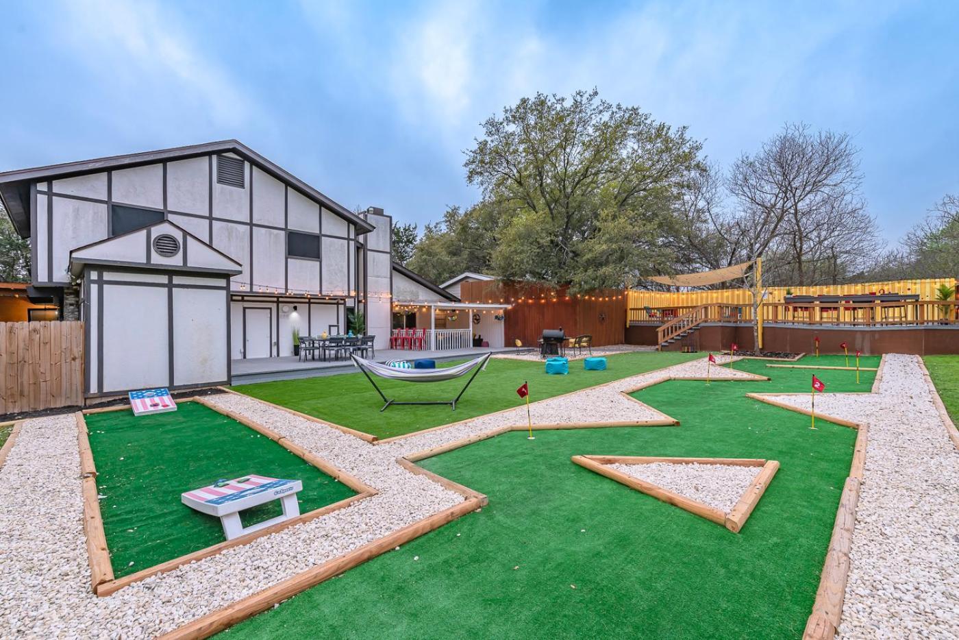 Pool, Gameroom & Minigolf Enchanting Texas